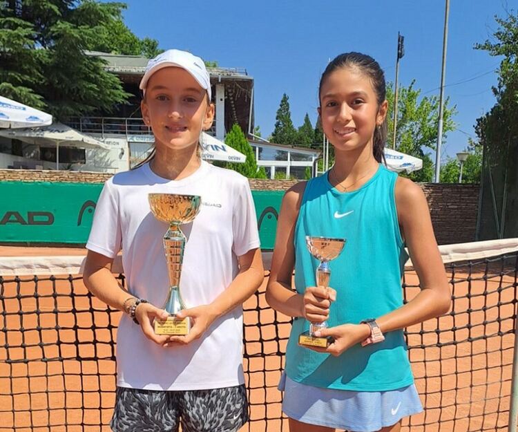 Кайра Алексиева и Максим Табаков триумфираха на тенис турнира в Хасково