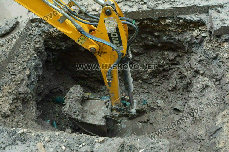 Авария на напорен водопровод в Димитровград причини нарушено водоснабдяване