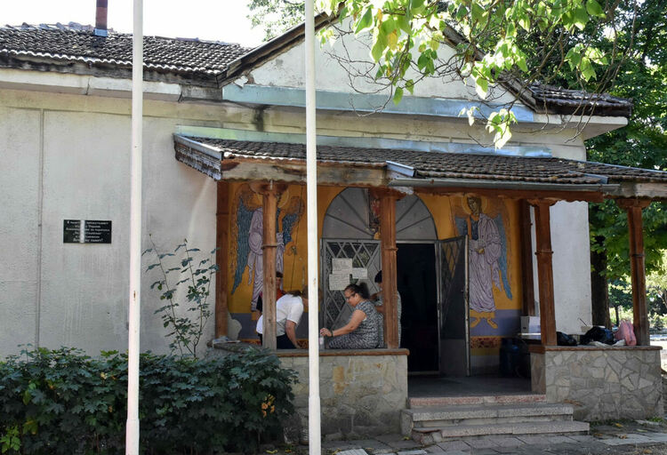 В Димитровград почетоха свети Пантелеймон