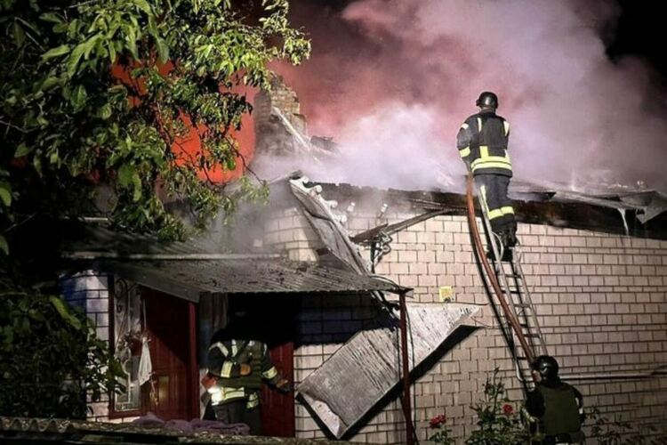 Най-малко осем ранени при поредна руска атака срещу Киев