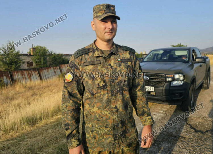 Военни, гранични полицаи, доброволци и верижна техника се включиха в гасенето на пожарите в Хасковско