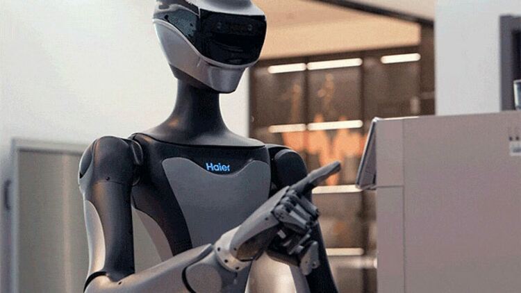 Haier представи робот, който глади, пере и мие подове