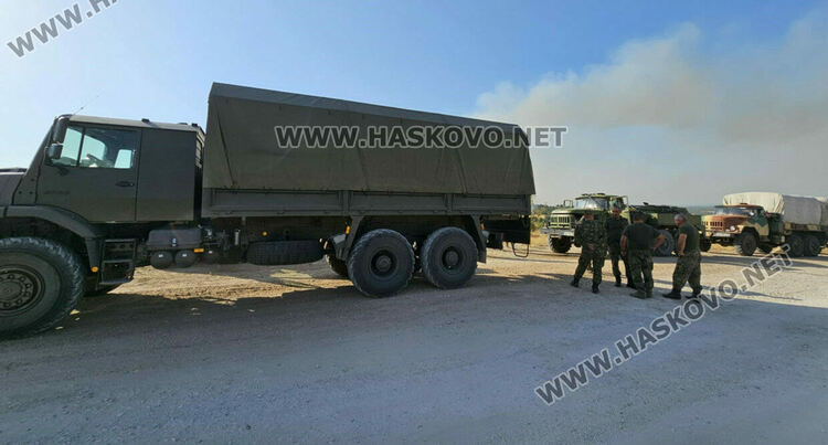 Огненият ад в Сакар вече погълна 60 000 декара