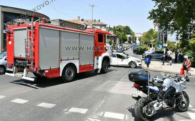 МВР: И пожарната, и БМВ-то имат вина за катастрофата в Хасково
