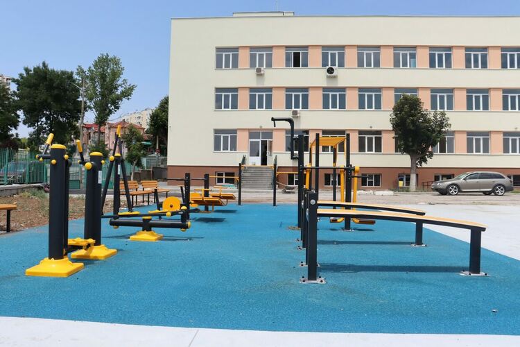 Продължава работата по модернизацията и обновяването на ОУ „Никола Вапцаров“ в Хасково