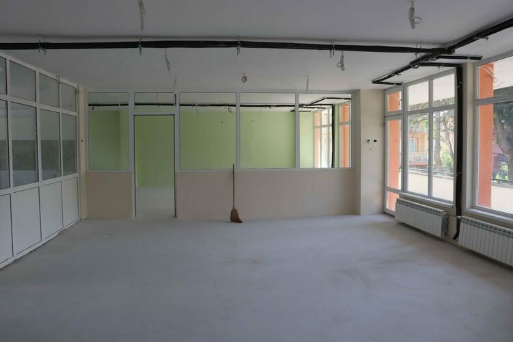 Продължава ремонтът на детска градина „Славейче“ в Хасково