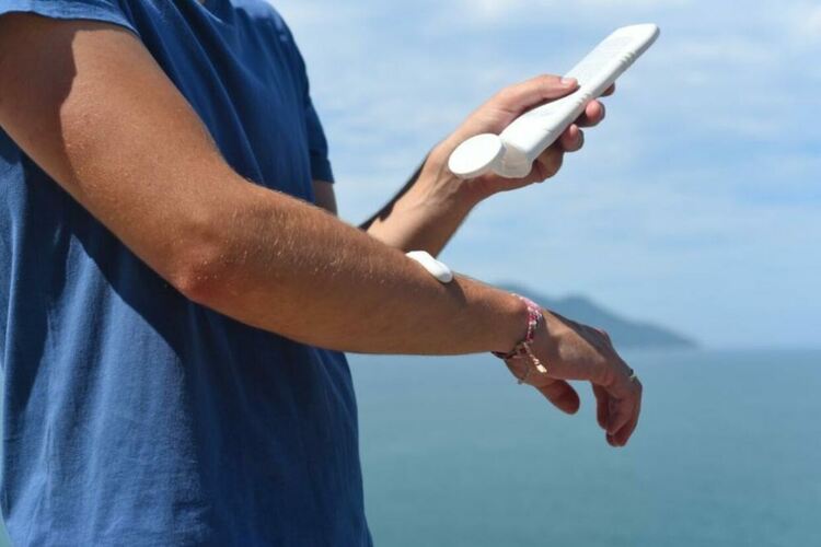 Какви рискове за здравето крият слънцезащитните продукти?