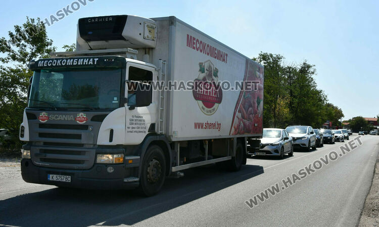 Трафикът по околовръстното на Хасково към изхода за Кърджали е кошмарен 