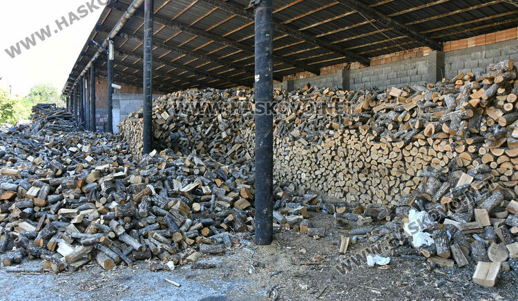 Без промяна в цената на дървата за огрев в Хасково – 260 лева за тон 