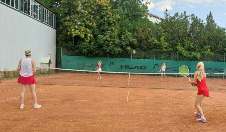 Немски тенис таланти на подготовка в Хасково