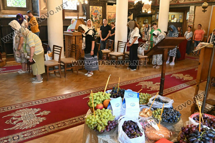 Литургия за Преображение Господне в Хасково