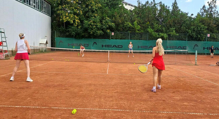 Немски тенис таланти на подготовка в Хасково