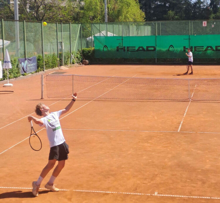 Немски тенис таланти на подготовка в Хасково