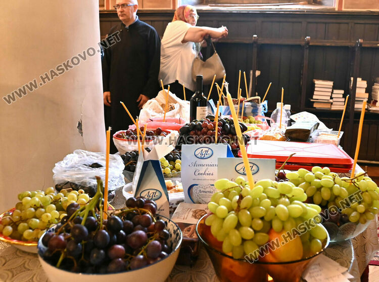 Литургия за Преображение Господне в Хасково