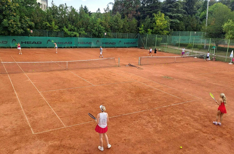 Немски тенис таланти на подготовка в Хасково