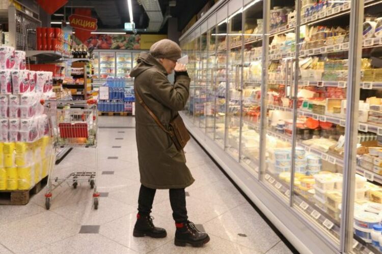 Цените вече задължително трябва да са в лева и евро