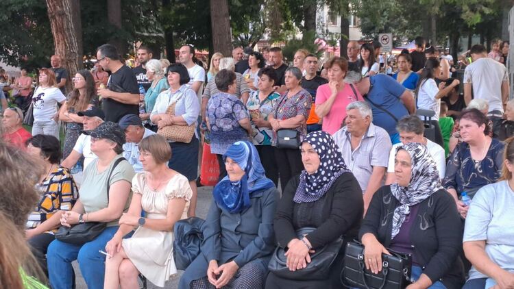 Девин празнува своя празник с вяра в бъдещето и благодарност към миналото (Галерия) 