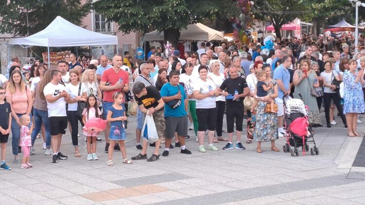 Девин празнува своя празник с вяра в бъдещето и благодарност към миналото (Галерия) 