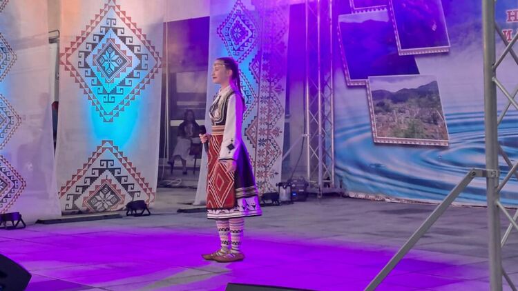 Девин празнува своя празник с вяра в бъдещето и благодарност към миналото (Галерия) 