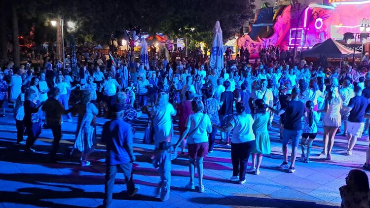 Девин празнува своя празник с вяра в бъдещето и благодарност към миналото (Галерия) 