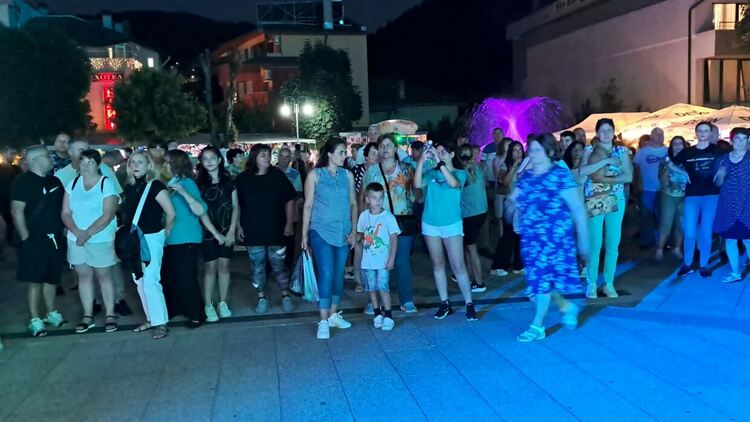 Девин празнува своя празник с вяра в бъдещето и благодарност към миналото (Галерия) 