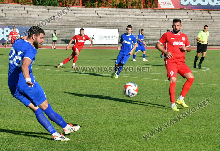 ОФК „Хасково“ изпусна „Гигант“ в края на мача