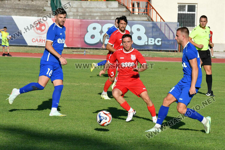 ОФК „Хасково“ изпусна „Гигант“ в края на мача