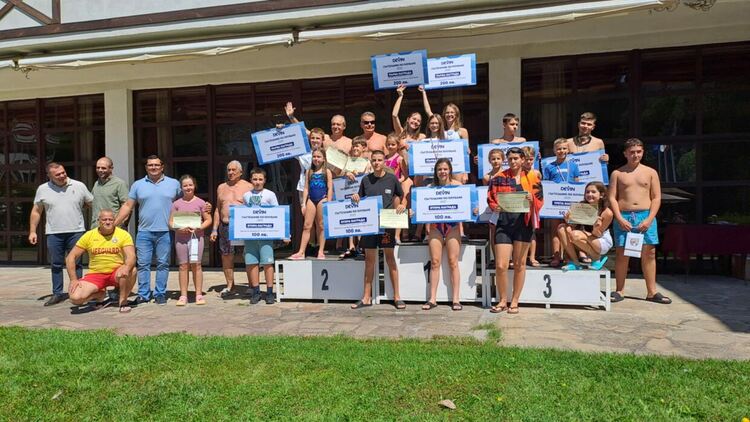 Над 30 състезатели мериха сили в плувния турнир за Празника на Девин и минералната вода