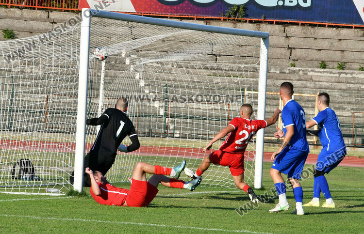 ОФК „Хасково“ изпусна „Гигант“ в края на мача