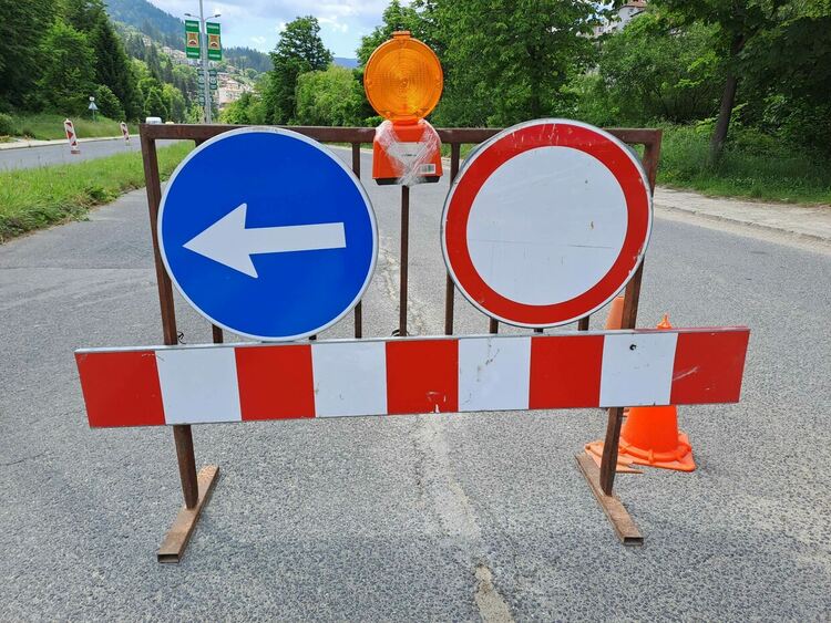 Катастрофа затвори пътя Бачково - Смолян, въведени са обходни маршрути