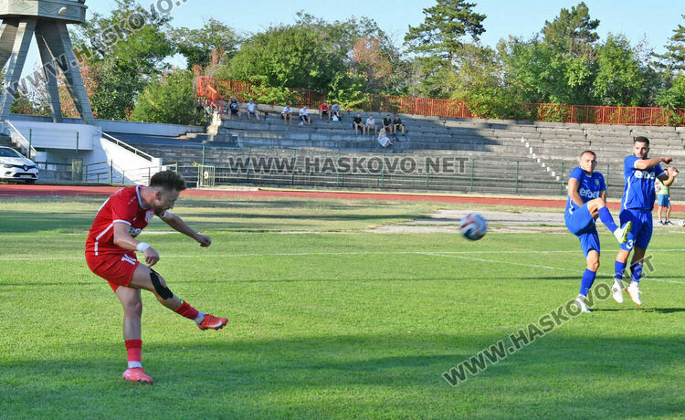 ОФК „Хасково“ изпусна „Гигант“ в края на мача