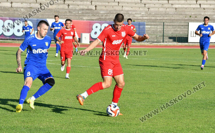 ОФК „Хасково“ изпусна „Гигант“ в края на мача