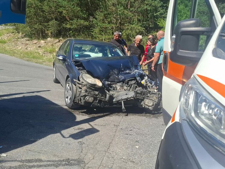 Семейство от Правец пострада при катастрофа край Доспат