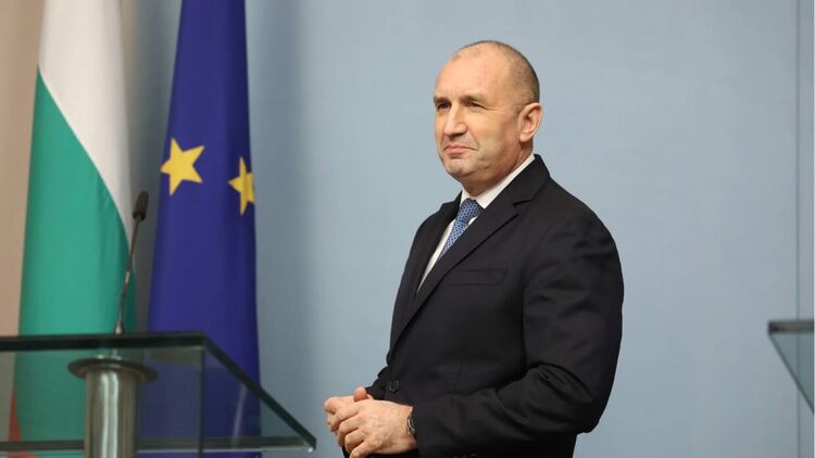 Радев наложи вето на спорните промени за екооценките