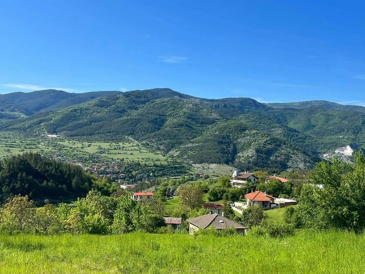 Родопското село Павелско празнува Успение Богородично с курбан, музика и кулинарен конкурс