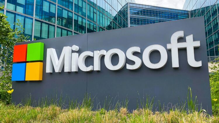 Калифорниец съди Microsoft заради принудителен ъпгрейд