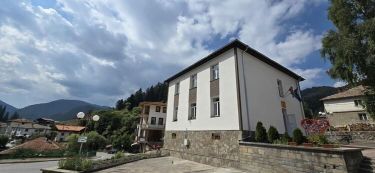 В село Триград приключи основният ремонт на кметството