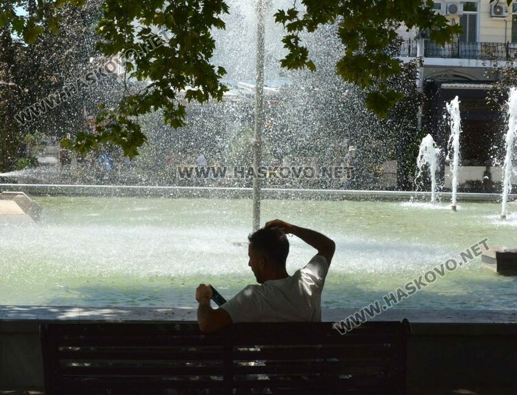 Жълт код за високи температури, очаква се захлаждане