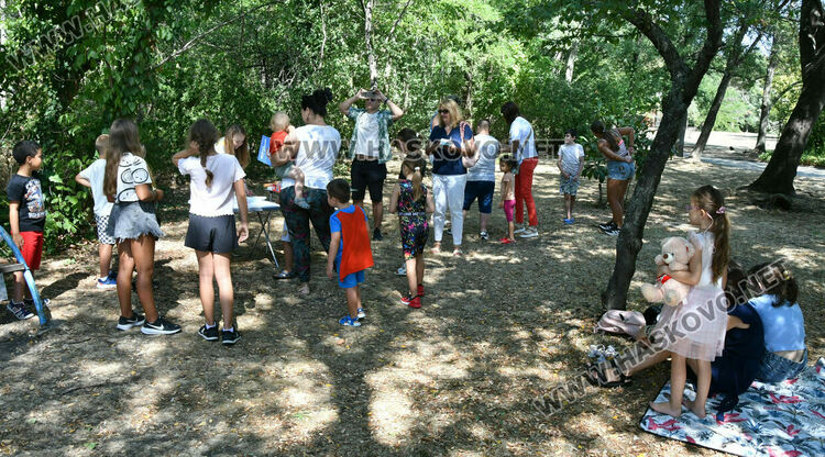 Деца научиха историята на семейство бухали сред приказната природа на парк „Кенана“