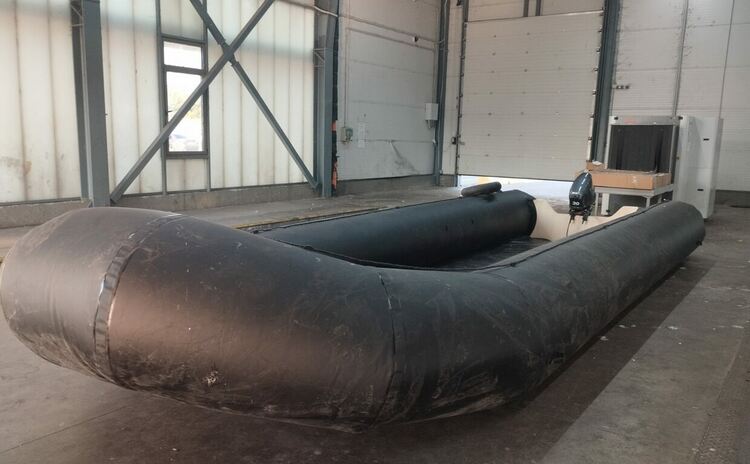 Задържаха 20 контрабандни надуваеми лодки в турски тир