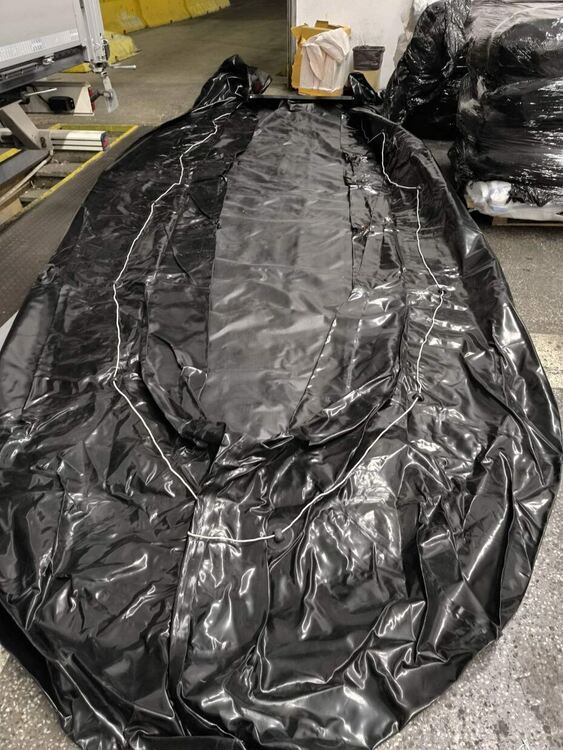 Задържаха 20 контрабандни надуваеми лодки в турски тир