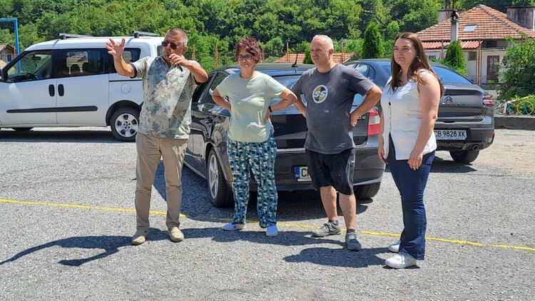 В Грохотно започна изграждането на многофункционално игрище за над 300 хиляди лева