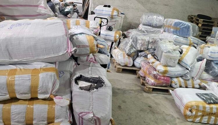 Над 7600 „маркови“ стоки са иззети от товарен автомобил