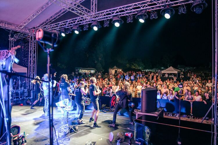 Утре /15.08/ и в събота /16.08/ Пернишката крепост ще бъде домакин на третото издание фестивала „KraKra Jazz“