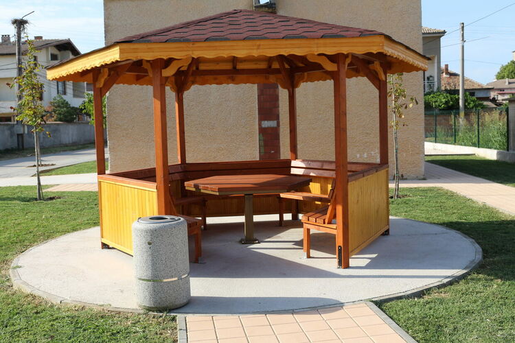 В Любимец изградиха нова детска площадка