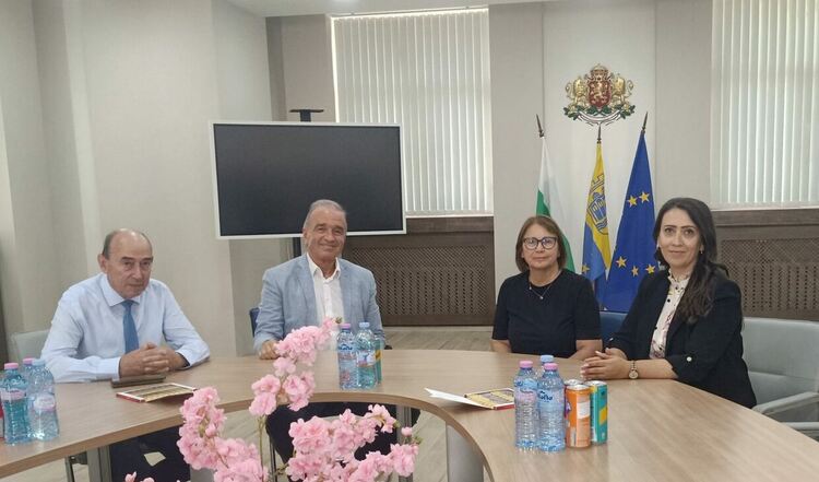 Кметът Грудев и областният управител обсъдиха как по-ефективно да се прилага Механизма за връщане на децата в клас 