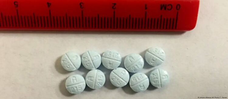 Фентанил се произвежда лесно, носи големи печалби на трафикантите и е силно смъртоносен