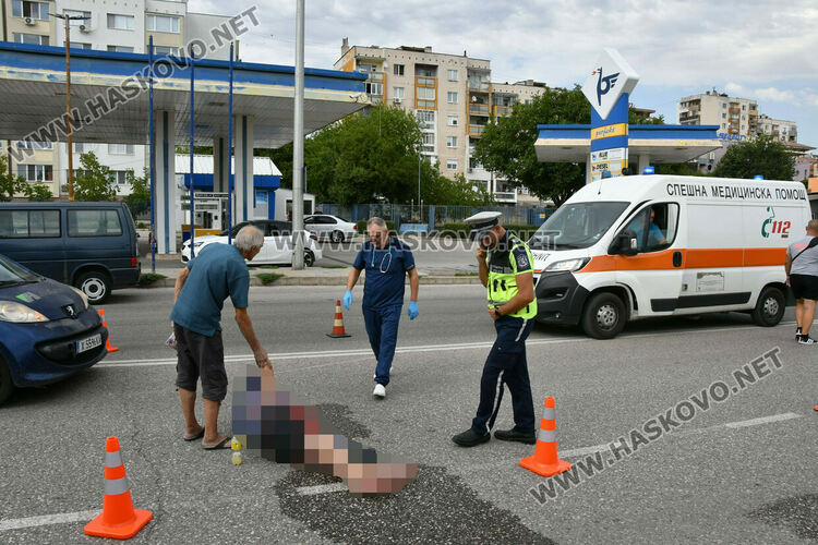 55-годишен пешеходец пострада при удар от кола в Хасково