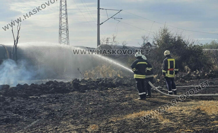 Товарен влак с цистерни с гориво се възпламени край Пясъчево