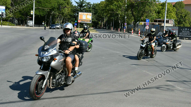 Рокери отбелязаха рождения ден на HASKOVO RIDERS MCC  с почетна обиколка